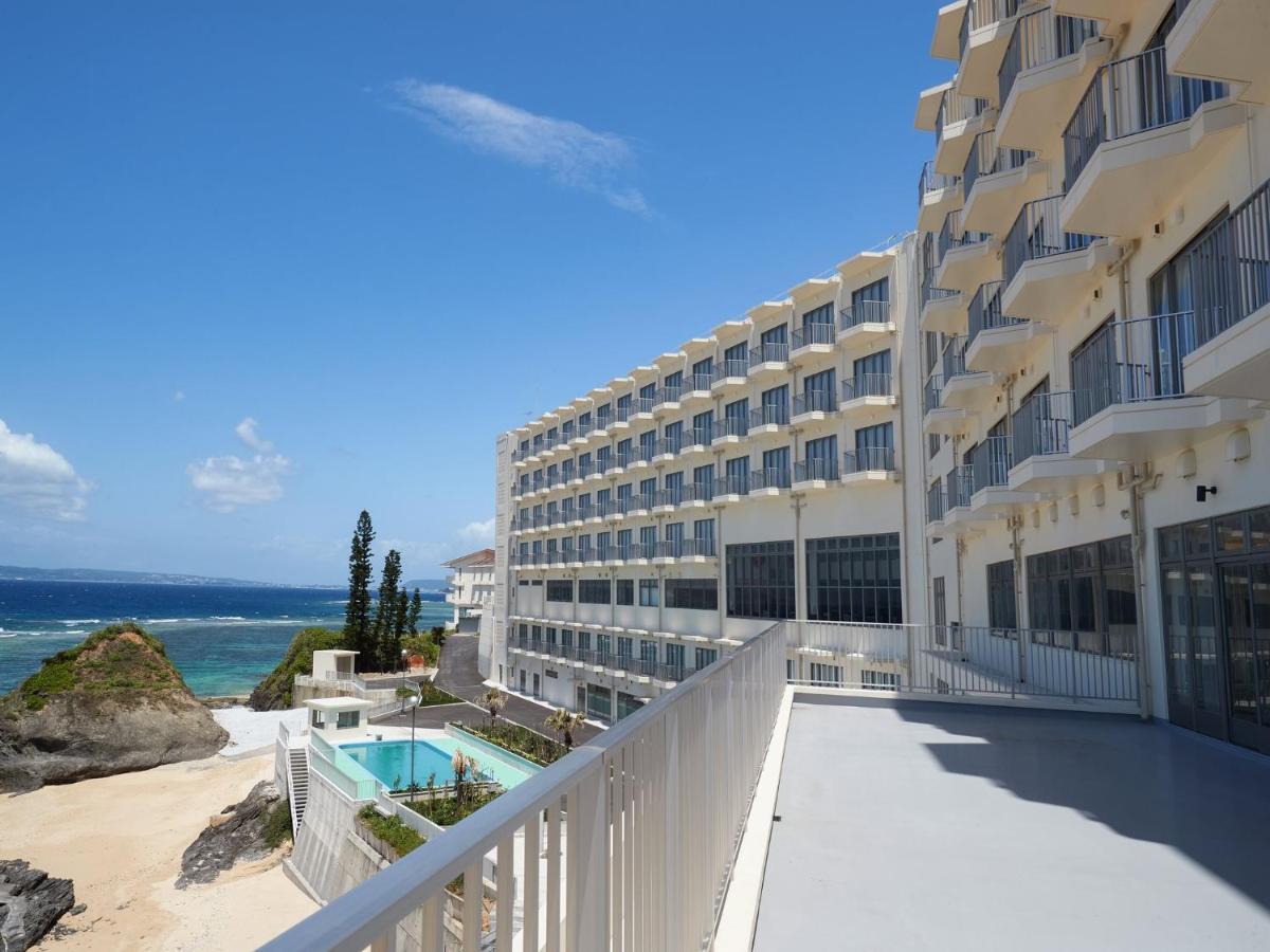 Hotel Miyuki Beach Onna Buitenkant foto