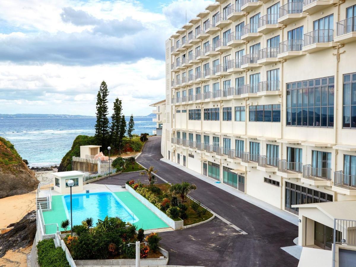 Hotel Miyuki Beach Onna Buitenkant foto