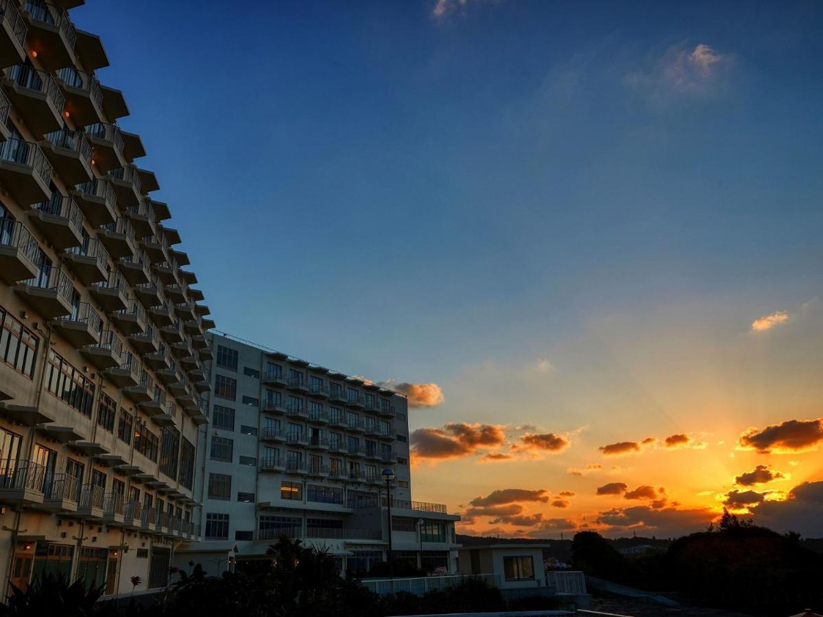 Hotel Miyuki Beach Onna Buitenkant foto